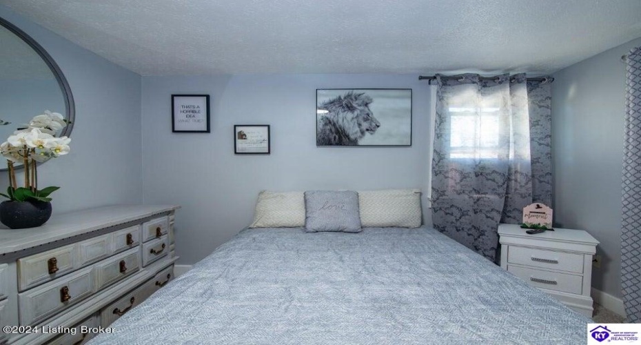 3rd Street, Louisville, Kentucky 40214, ,2 BathroomsBathrooms,For Sale,3rd Street,HK24004001 3rd Street, Louisville, Kentucky 40214, ,2 BathroomsBathrooms,For Sale,3rd Street,HK24004001