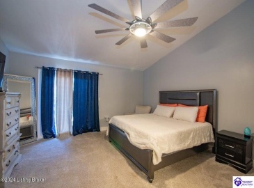 3rd Street, Louisville, Kentucky 40214, ,2 BathroomsBathrooms,For Sale,3rd Street,HK24004001