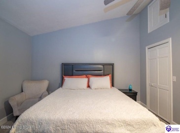 3rd Street, Louisville, Kentucky 40214, ,2 BathroomsBathrooms,For Sale,3rd Street,HK24004001