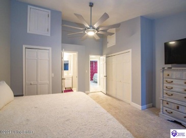 3rd Street, Louisville, Kentucky 40214, ,2 BathroomsBathrooms,For Sale,3rd Street,HK24004001