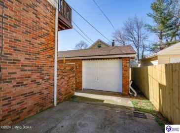 3rd Street, Louisville, Kentucky 40214, ,2 BathroomsBathrooms,For Sale,3rd Street,HK24004001