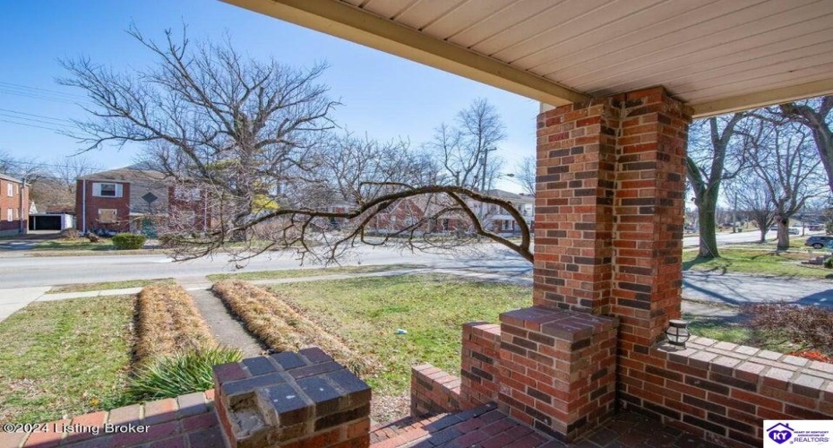 3rd Street, Louisville, Kentucky 40214, ,2 BathroomsBathrooms,For Sale,3rd Street,HK24004001