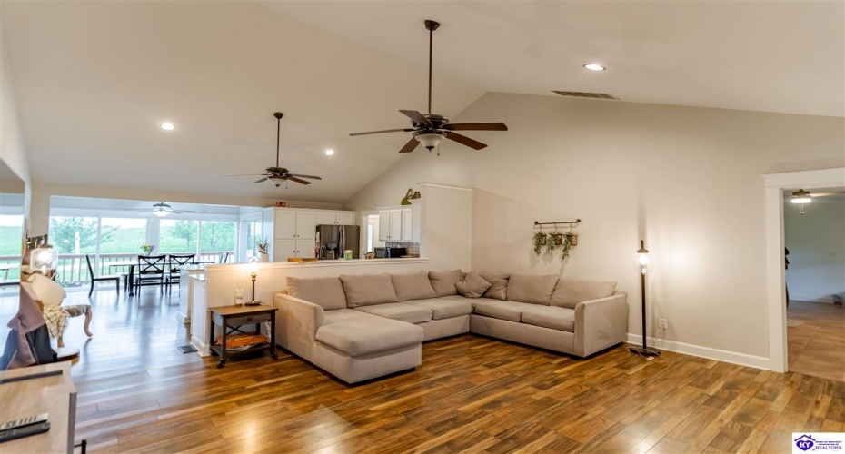 Sandy Beach Lane, McDaniels, Kentucky 40152, ,2 BathroomsBathrooms,For Sale,Sandy Beach Lane,HK24001550