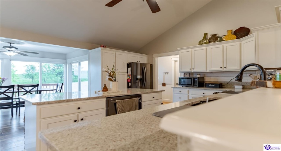 Sandy Beach Lane, McDaniels, Kentucky 40152, ,2 BathroomsBathrooms,For Sale,Sandy Beach Lane,HK24001550