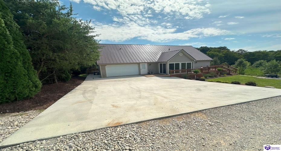 Sandy Beach Lane, McDaniels, Kentucky 40152, ,2 BathroomsBathrooms,For Sale,Sandy Beach Lane,HK24001550