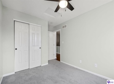 Winding River Way, Louisville, Kentucky 40229, ,3 BathroomsBathrooms,For Sale,Winding River Way,HK24004007