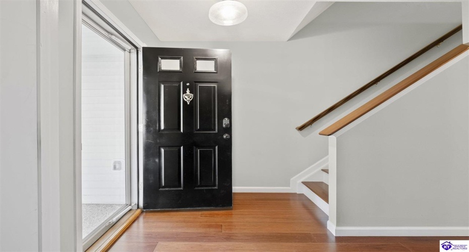 Winding River Way, Louisville, Kentucky 40229, ,3 BathroomsBathrooms,For Sale,Winding River Way,HK24004007