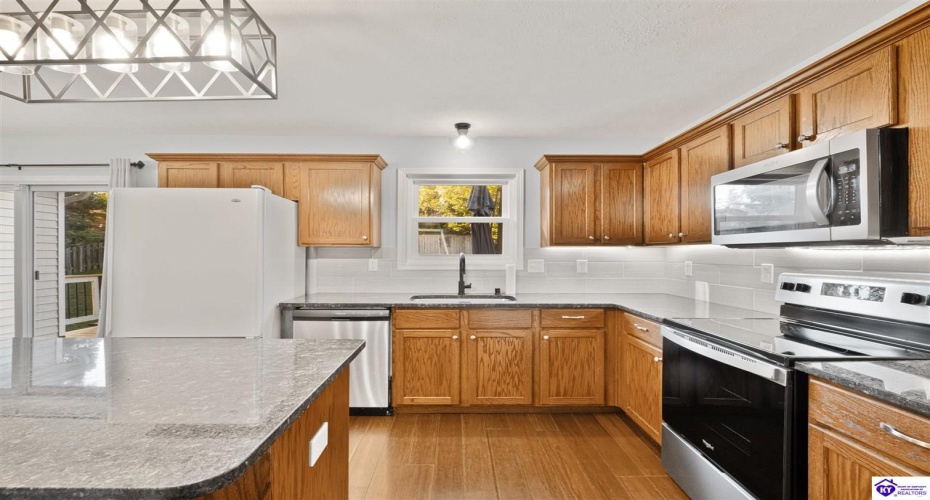 Winding River Way, Louisville, Kentucky 40229, ,3 BathroomsBathrooms,For Sale,Winding River Way,HK24004007