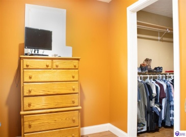 Ferrill Hill Road, Buffalo, Kentucky 42716, ,3 BathroomsBathrooms,For Sale,Ferrill Hill Road,HK24004008