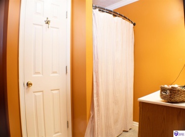 Ferrill Hill Road, Buffalo, Kentucky 42716, ,3 BathroomsBathrooms,For Sale,Ferrill Hill Road,HK24004008