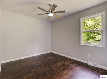 Woods Hollow Drive, Radcliff, Kentucky 40160, ,2 BathroomsBathrooms,For Sale,Woods Hollow Drive,HK24002839