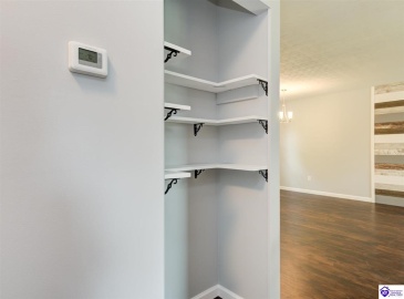 Woods Hollow Drive, Radcliff, Kentucky 40160, ,2 BathroomsBathrooms,For Sale,Woods Hollow Drive,HK24002839