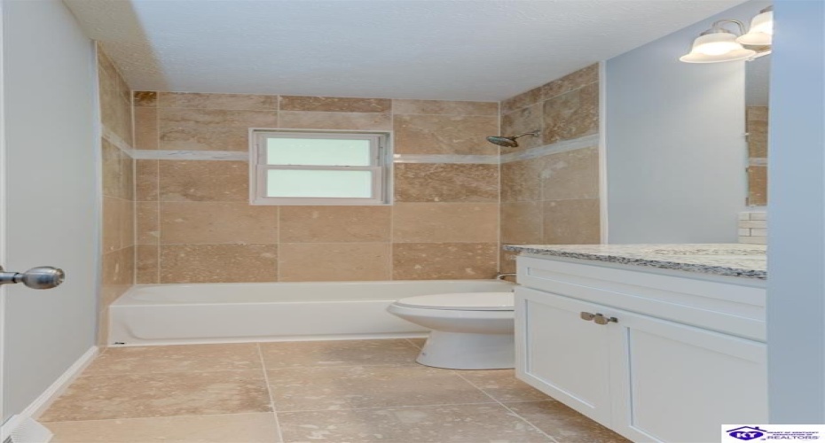 Woods Hollow Drive, Radcliff, Kentucky 40160, ,2 BathroomsBathrooms,For Sale,Woods Hollow Drive,HK24002839