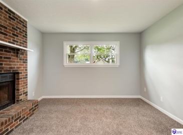 Woods Hollow Drive, Radcliff, Kentucky 40160, ,2 BathroomsBathrooms,For Sale,Woods Hollow Drive,HK24002839