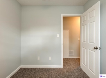 Woods Hollow Drive, Radcliff, Kentucky 40160, ,2 BathroomsBathrooms,For Sale,Woods Hollow Drive,HK24002839