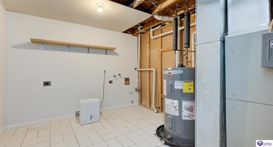 Woods Hollow Drive, Radcliff, Kentucky 40160, ,2 BathroomsBathrooms,For Sale,Woods Hollow Drive,HK24002839