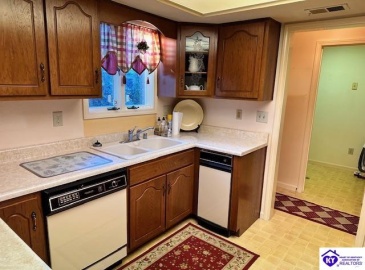 Mt Vernon Court, Elizabethtown, Kentucky 42701, ,2 BathroomsBathrooms,For Sale,Mt Vernon Court,HK24004018