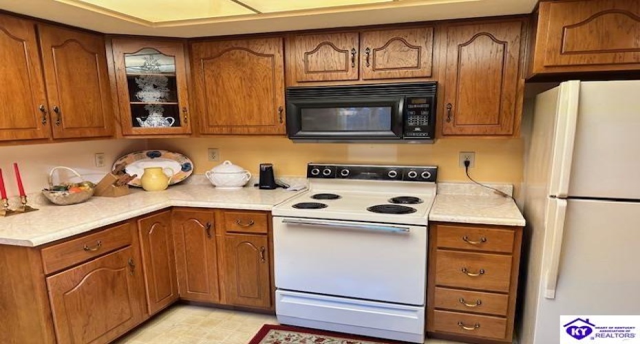 Mt Vernon Court, Elizabethtown, Kentucky 42701, ,2 BathroomsBathrooms,For Sale,Mt Vernon Court,HK24004018