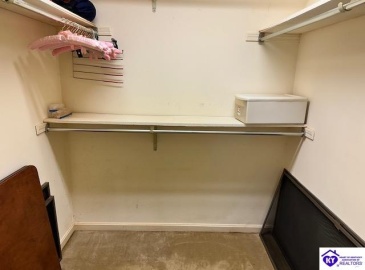 Mt Vernon Court, Elizabethtown, Kentucky 42701, ,2 BathroomsBathrooms,For Sale,Mt Vernon Court,HK24004018