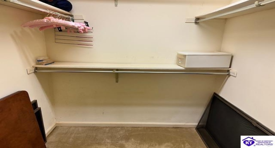 Mt Vernon Court, Elizabethtown, Kentucky 42701, ,2 BathroomsBathrooms,For Sale,Mt Vernon Court,HK24004018