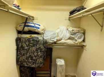 Mt Vernon Court, Elizabethtown, Kentucky 42701, ,2 BathroomsBathrooms,For Sale,Mt Vernon Court,HK24004018