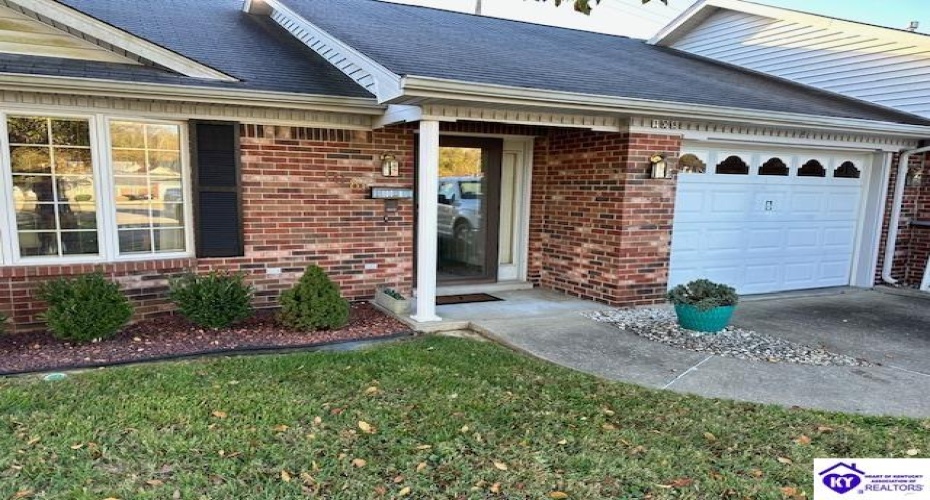 Mt Vernon Court, Elizabethtown, Kentucky 42701, ,2 BathroomsBathrooms,For Sale,Mt Vernon Court,HK24004018