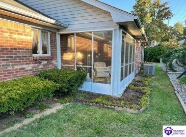 Mt Vernon Court, Elizabethtown, Kentucky 42701, ,2 BathroomsBathrooms,For Sale,Mt Vernon Court,HK24004018