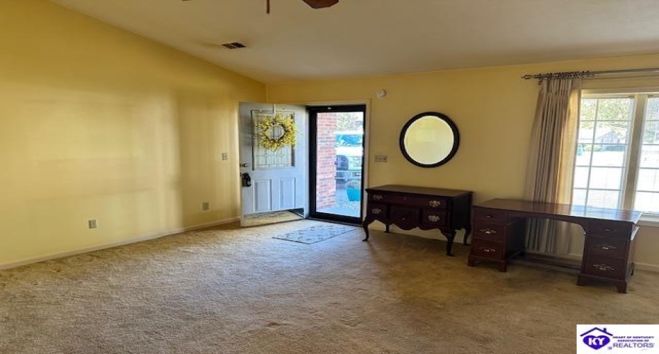 Mt Vernon Court, Elizabethtown, Kentucky 42701, ,2 BathroomsBathrooms,For Sale,Mt Vernon Court,HK24004018