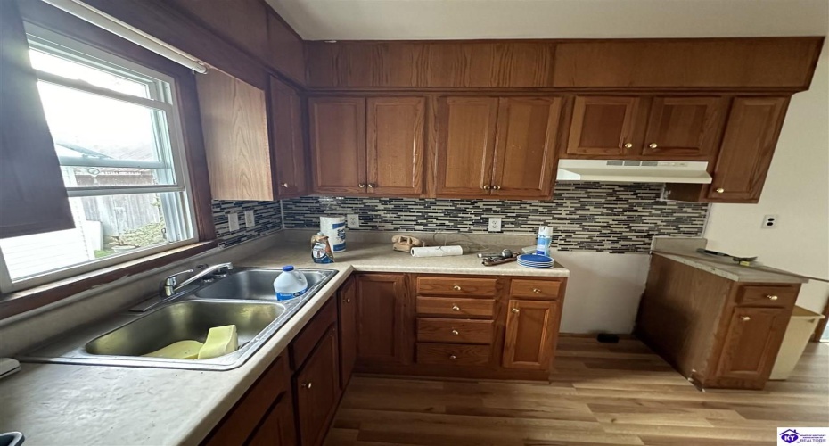 Kountry Kitchen Rd, Hardyville, Kentucky 42746, ,1 BathroomBathrooms,For Sale,Kountry Kitchen Rd,HK24004019