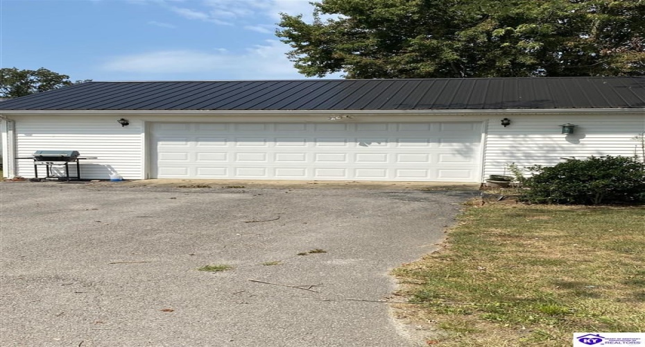 Kountry Kitchen Rd, Hardyville, Kentucky 42746, ,1 BathroomBathrooms,For Sale,Kountry Kitchen Rd,HK24004019