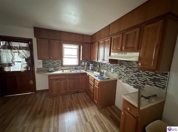 Kountry Kitchen Rd, Hardyville, Kentucky 42746, ,1 BathroomBathrooms,For Sale,Kountry Kitchen Rd,HK24004019