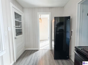 Lowell Avenue, Campbellsville, Kentucky 42718, ,2 BathroomsBathrooms,For Sale,Lowell Avenue,HK24003793