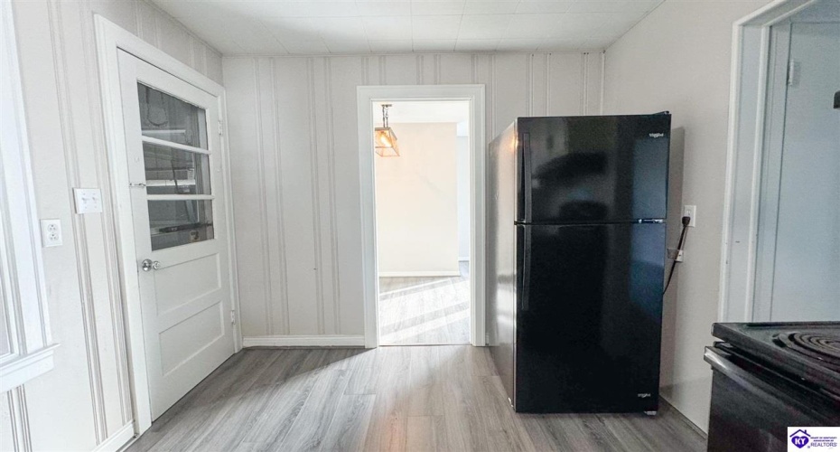 Lowell Avenue, Campbellsville, Kentucky 42718, ,2 BathroomsBathrooms,For Sale,Lowell Avenue,HK24003793