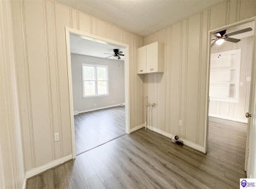 Lowell Avenue, Campbellsville, Kentucky 42718, ,2 BathroomsBathrooms,For Sale,Lowell Avenue,HK24003793