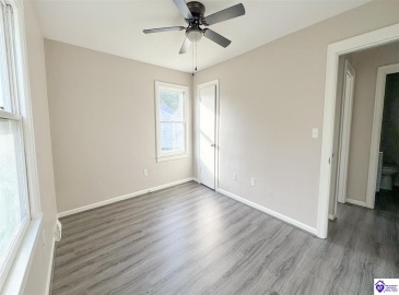 Lowell Avenue, Campbellsville, Kentucky 42718, ,2 BathroomsBathrooms,For Sale,Lowell Avenue,HK24003793