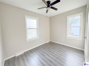 Lowell Avenue, Campbellsville, Kentucky 42718, ,2 BathroomsBathrooms,For Sale,Lowell Avenue,HK24003793