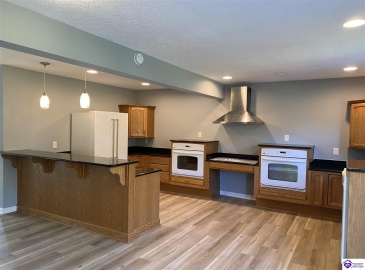 Kings Way, Elizabethtown, Kentucky 42701, ,2 BathroomsBathrooms,For Sale,Kings Way,HK24004025