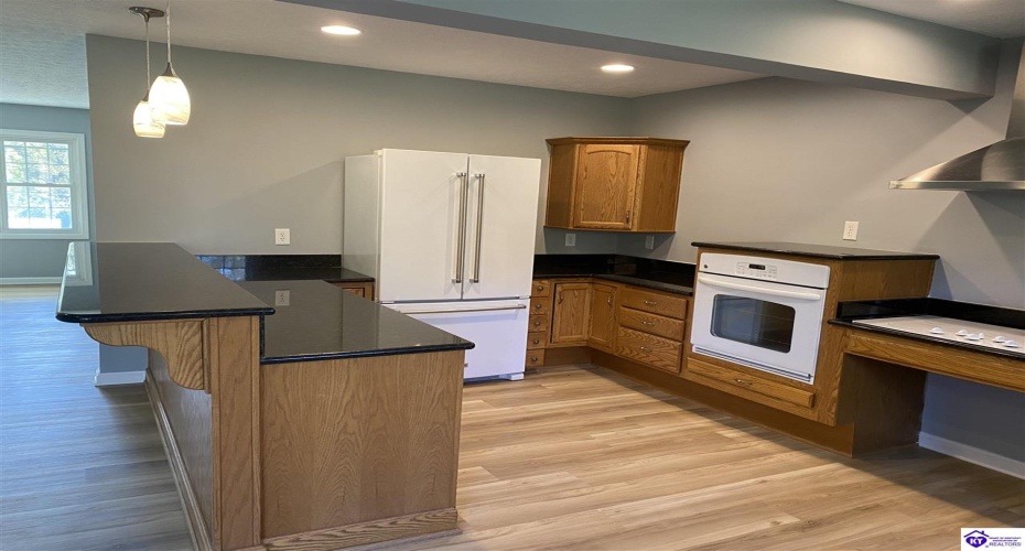 Kings Way, Elizabethtown, Kentucky 42701, ,2 BathroomsBathrooms,For Sale,Kings Way,HK24004025