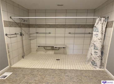 Kings Way, Elizabethtown, Kentucky 42701, ,2 BathroomsBathrooms,For Sale,Kings Way,HK24004025