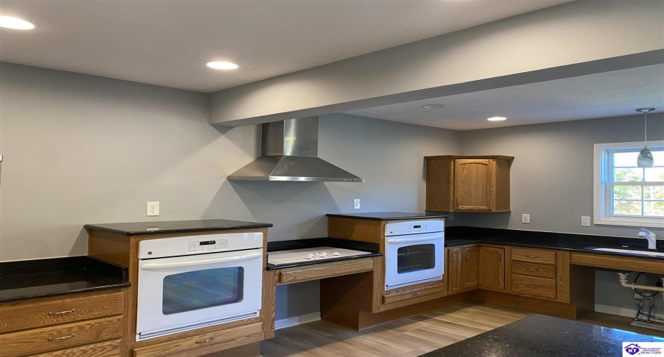 Kings Way, Elizabethtown, Kentucky 42701, ,2 BathroomsBathrooms,For Sale,Kings Way,HK24004025