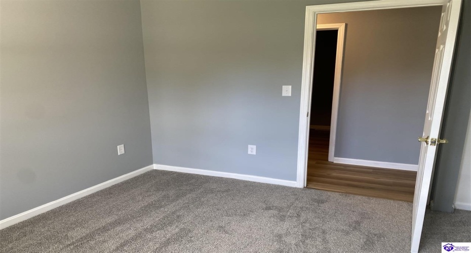 Kings Way, Elizabethtown, Kentucky 42701, ,2 BathroomsBathrooms,For Sale,Kings Way,HK24004025