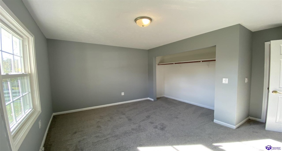 Kings Way, Elizabethtown, Kentucky 42701, ,2 BathroomsBathrooms,For Sale,Kings Way,HK24004025