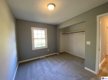 Kings Way, Elizabethtown, Kentucky 42701, ,2 BathroomsBathrooms,For Sale,Kings Way,HK24004025