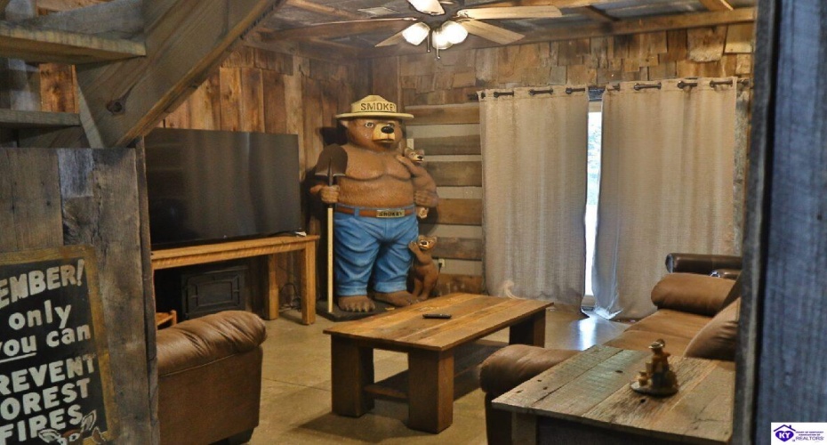 Lucas Road, Lucas, Kentucky 42156, ,4 BathroomsBathrooms,For Sale,Lucas Road,HK24004026