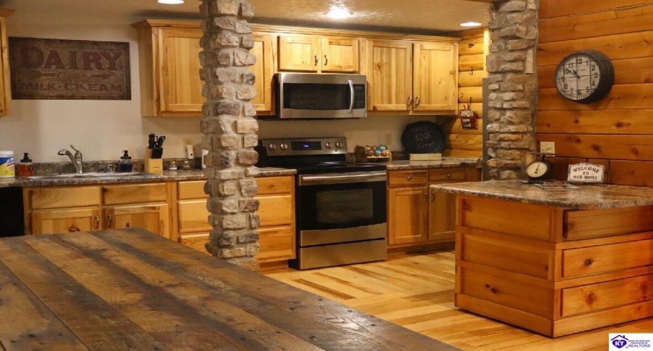 Lucas Road, Lucas, Kentucky 42156, ,4 BathroomsBathrooms,For Sale,Lucas Road,HK24004026