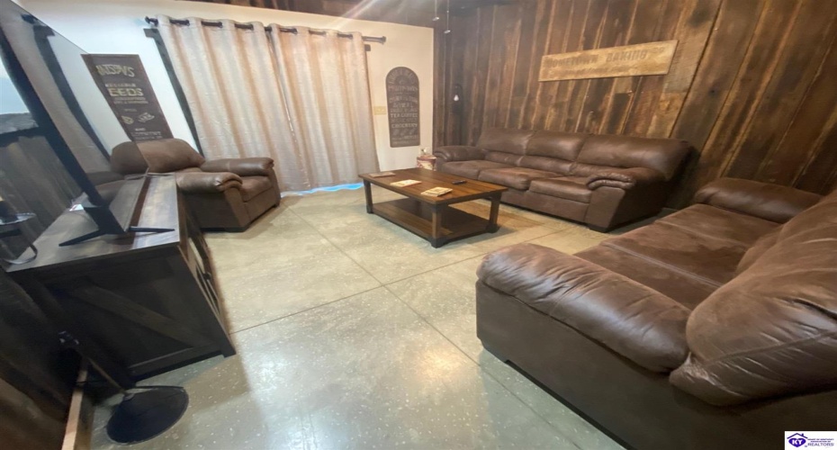 Lucas Road, Lucas, Kentucky 42156, ,4 BathroomsBathrooms,For Sale,Lucas Road,HK24004026