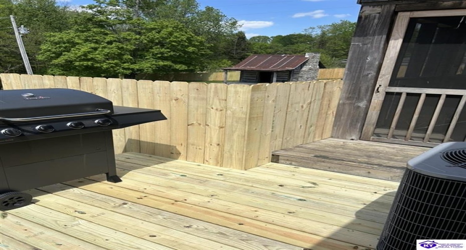 Lucas Road, Lucas, Kentucky 42156, ,4 BathroomsBathrooms,For Sale,Lucas Road,HK24004026