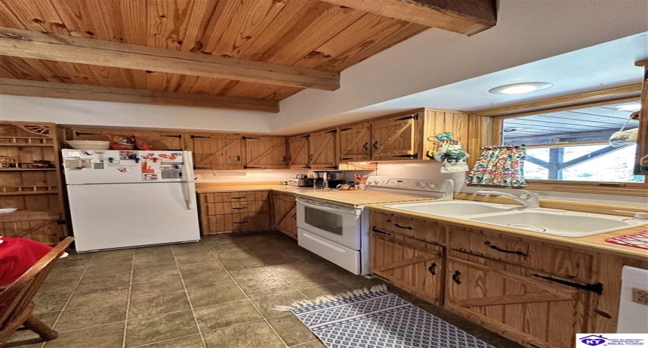 D Wilson Road, Knifley, Kentucky 42753, ,3 BathroomsBathrooms,For Sale,D Wilson Road,HK24004027