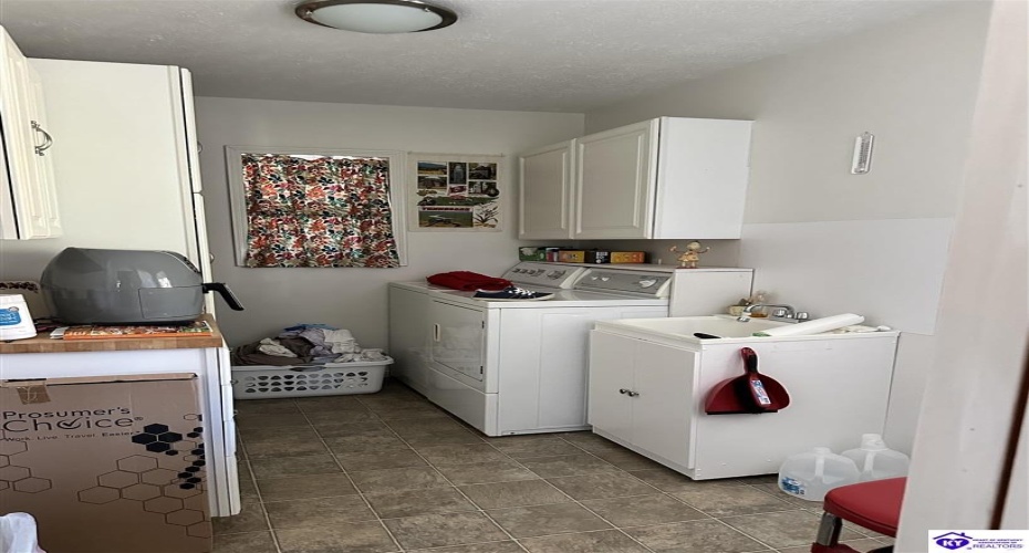 D Wilson Road, Knifley, Kentucky 42753, ,3 BathroomsBathrooms,For Sale,D Wilson Road,HK24004027