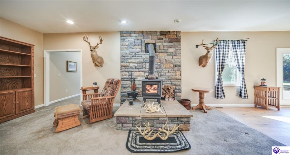 Ashby Lane, Custer, Kentucky 40115, ,2 BathroomsBathrooms,For Sale,Ashby Lane,HK24004028